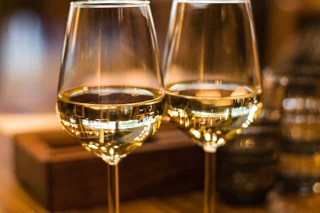 Wein Cocktails: 2 Gläser Weißwein
